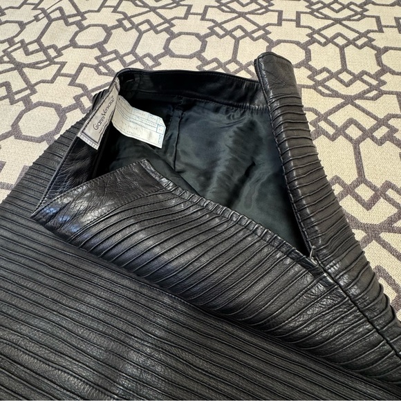 Gianni Versace Black Textured Genuine Leather Pencil Skirt Sz 42 US 10 - Picture 8 of 17